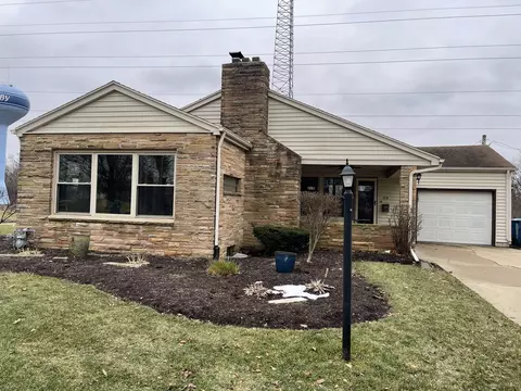 219 W 3rd St, Oglesby, IL 61348