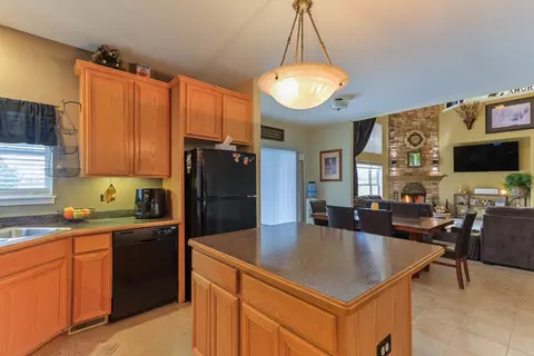 Kitchen - 12906 Tipperary Ln, Plainfield, IL 60585 photo 2 of 2