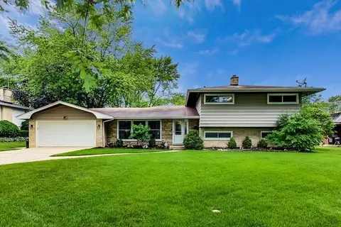 3832 Florence Ave, Downers Grove, IL 60515