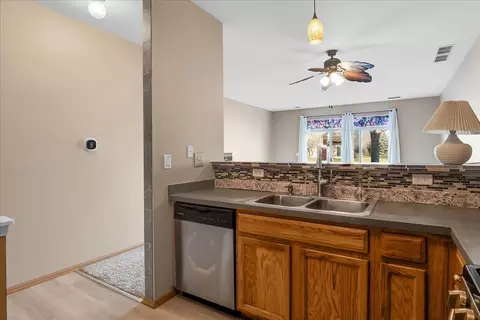 812 Genesee Dr, Naperville, IL 60563 photo 12