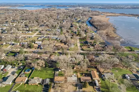 View/Area - 5218 N Leeside St, Mchenry, IL 60050 photo 3 of 5