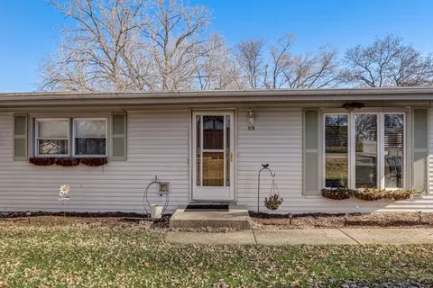 Exterior - 5218 N Leeside St, Mchenry, IL 60050 photo 6 of 20