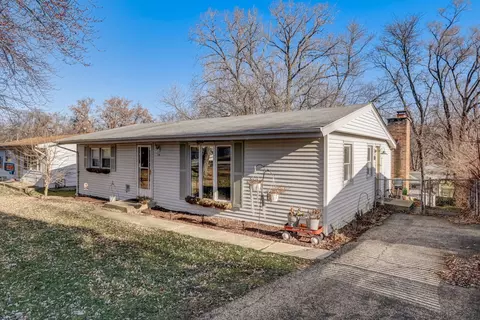 Exterior - 5218 N Leeside St, Mchenry, IL 60050 photo 5 of 20