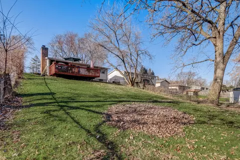 Exterior - 5218 N Leeside St, Mchenry, IL 60050 photo 12 of 20