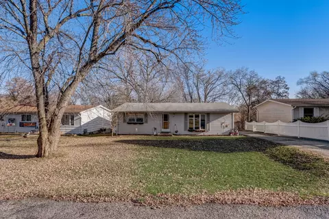 Exterior - 5218 N Leeside St, Mchenry, IL 60050 photo 3 of 20