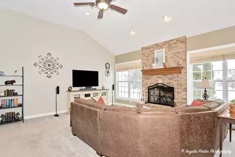7203 Millburne Ct, Mchenry, IL 60050 photo 9