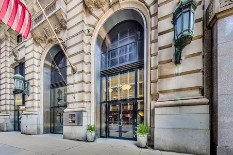 212 W Washington St #1005, Chicago, IL 60606