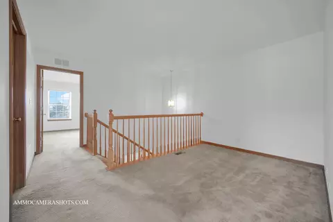 Entry Way - 2294 Georgetown Cir #2294, Aurora, IL 60503 photo 2 of 2