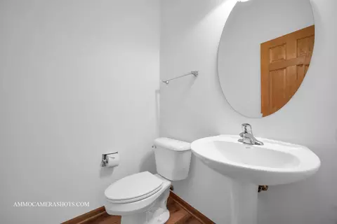 Bath - 2294 Georgetown Cir #2294, Aurora, IL 60503 photo 1 of 3