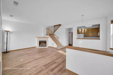 Entry Way - 2294 Georgetown Cir #2294, Aurora, IL 60503 photo 1 of 2