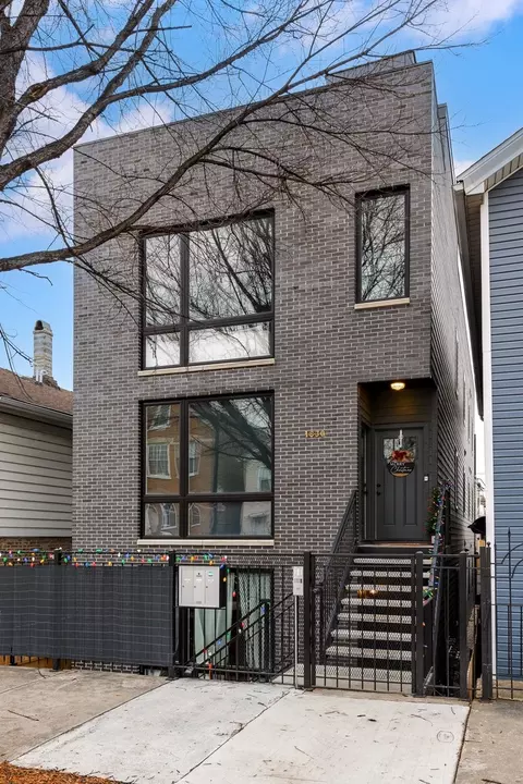 1830 W 21st Pl #2, Chicago, IL 60608