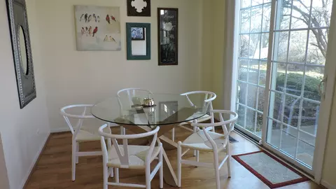 Dining - 166 Heritage Ln #166, Streamwood, IL 60107 photo 1 of 3