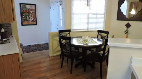 Dining - 166 Heritage Ln #166, Streamwood, IL 60107 photo 2 of 3