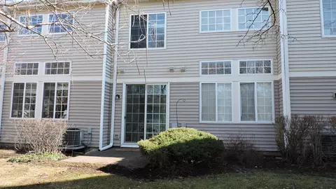 Exterior - 166 Heritage Ln #166, Streamwood, IL 60107 photo 3 of 3