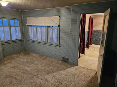 Bedroom - 615 E Chapin St, Morris, IL 60450 photo 3 of 4