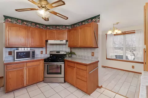 Kitchen - 307 E Lincoln St, Bloomington, IL 61701 photo 1 of 3
