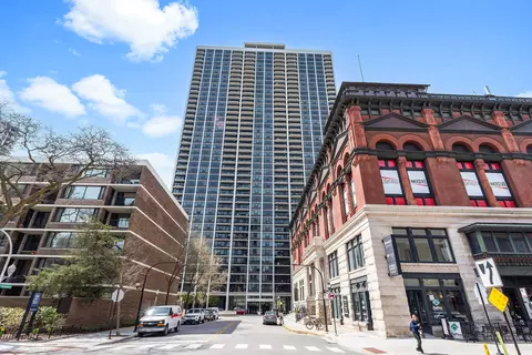 1560 N Sandburg Ter #1807, Chicago, IL 60610