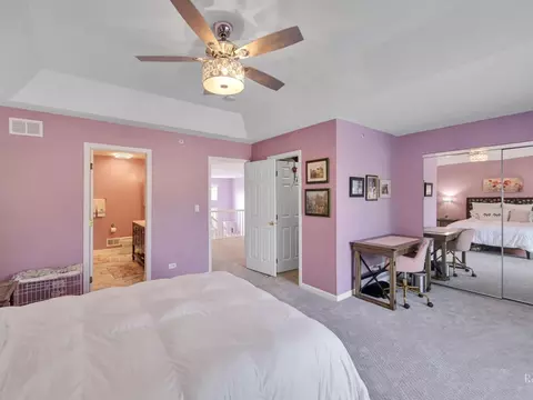 Bedroom - 114 Commons Ct, Wheeling, IL 60090 photo 4 of 7