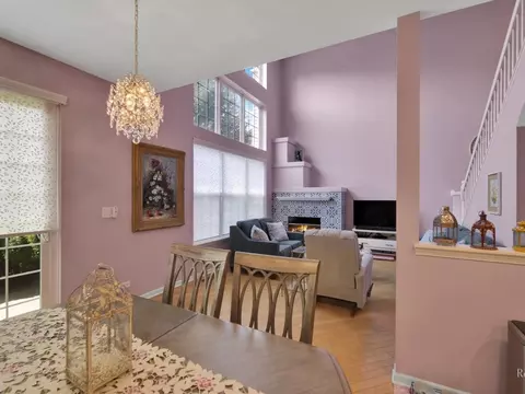 Dining - 114 Commons Ct, Wheeling, IL 60090 photo 6 of 9
