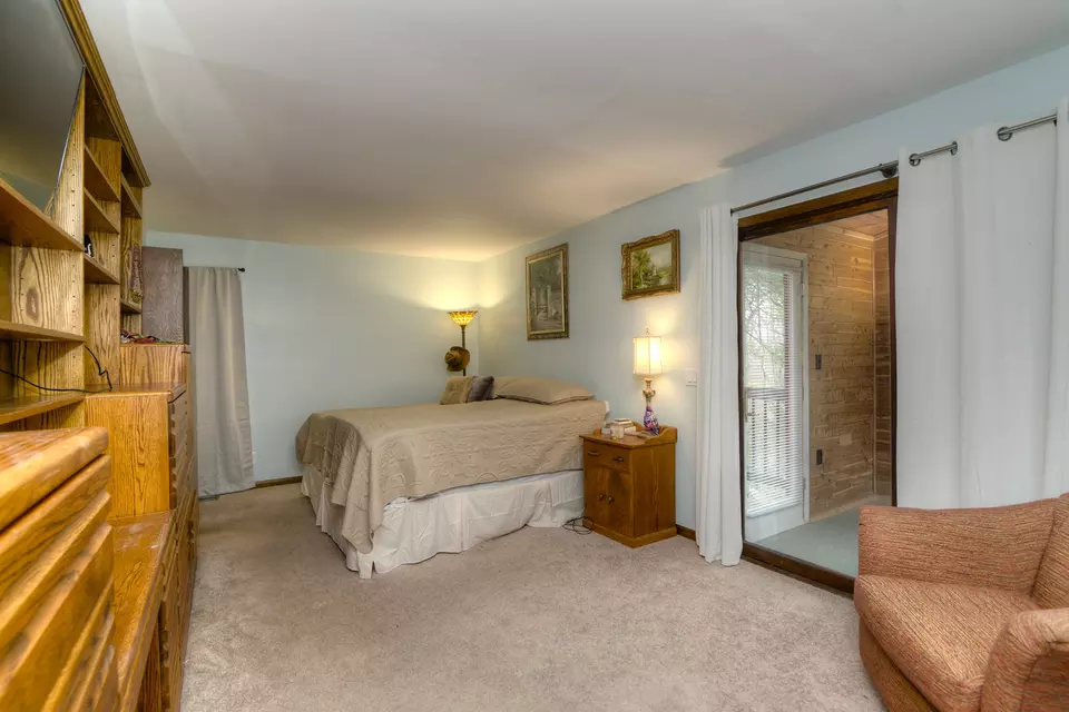 Bedroom - 3604 Oak Knoll Rd, Crystal Lake, IL 60012 photo 1 of 5