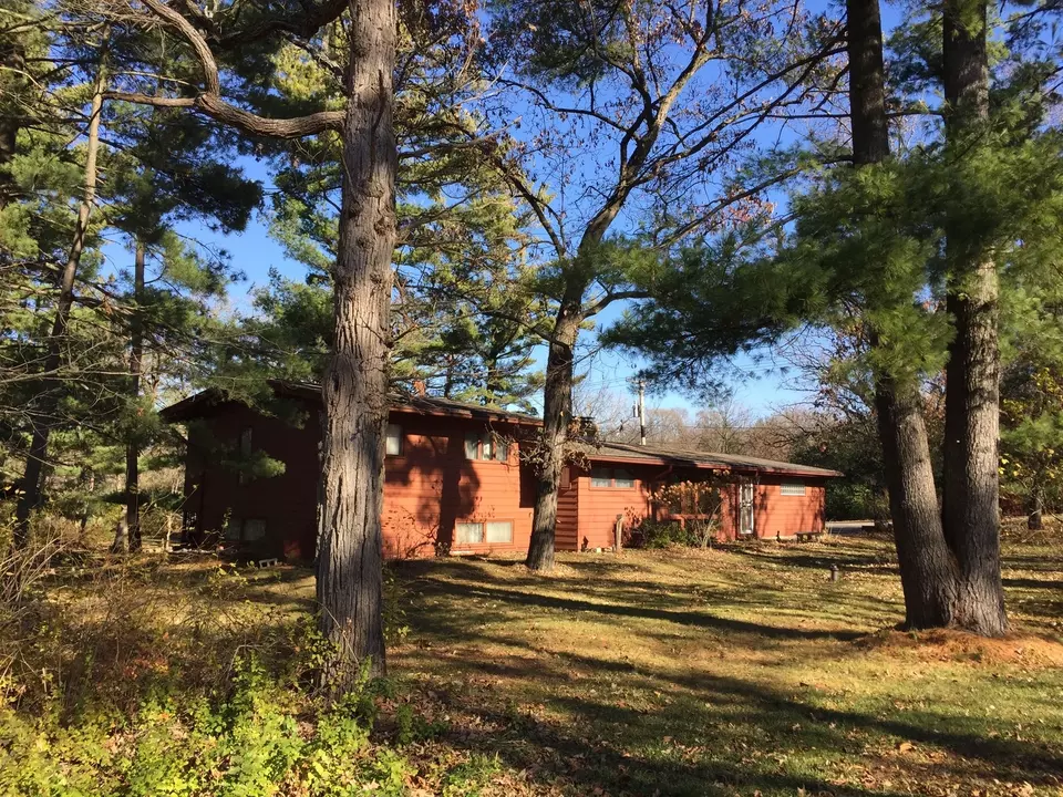 Exterior - 3604 Oak Knoll Rd, Crystal Lake, IL 60012 photo 3 of 24