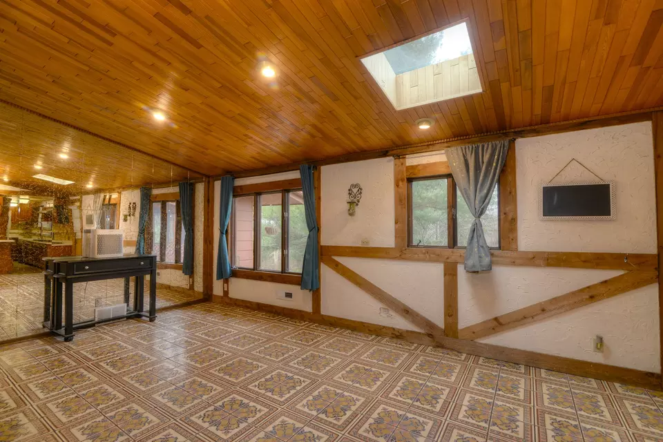 Other - 3604 Oak Knoll Rd, Crystal Lake, IL 60012 photo 3 of 11