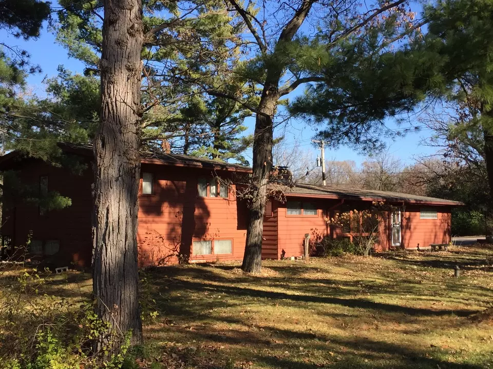 Exterior - 3604 Oak Knoll Rd, Crystal Lake, IL 60012 photo 1 of 24