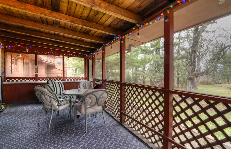 Exterior - 3604 Oak Knoll Rd, Crystal Lake, IL 60012 photo 7 of 24