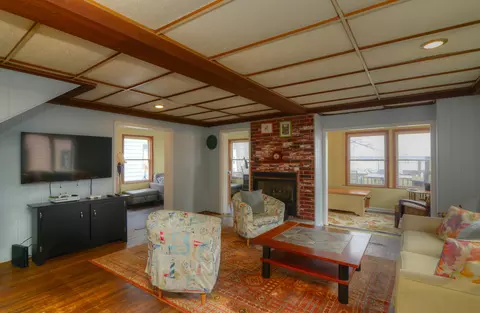Living - 37066 N Stanton Point Rd, Ingleside, IL 60041 photo 8 of 8