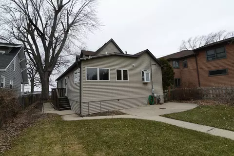 Exterior - 37066 N Stanton Point Rd, Ingleside, IL 60041 photo 10 of 13