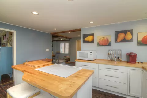 Kitchen - 37066 N Stanton Point Rd, Ingleside, IL 60041 photo 1 of 3