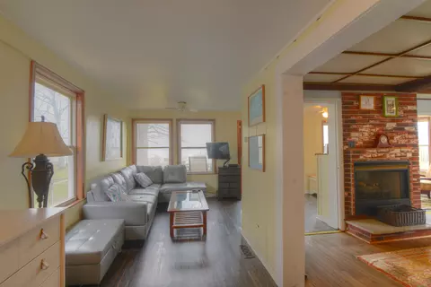 Living - 37066 N Stanton Point Rd, Ingleside, IL 60041 photo 1 of 8