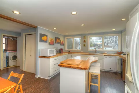 Kitchen - 37066 N Stanton Point Rd, Ingleside, IL 60041 photo 3 of 3