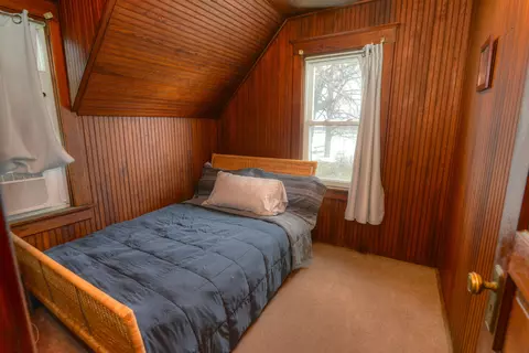 Bedroom - 37066 N Stanton Point Rd, Ingleside, IL 60041 photo 1 of 3