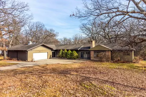 7302 S Rawson Bridge Rd, Cary, IL 60013
