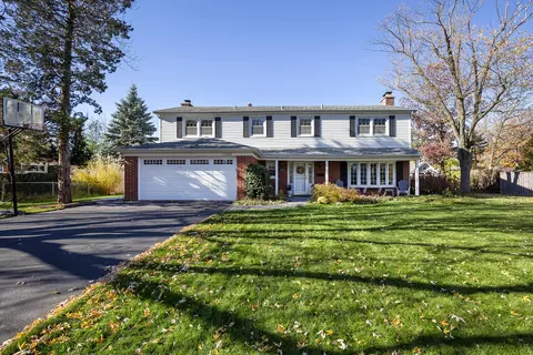1140 Pam Anne Dr, Glenview, IL 60025