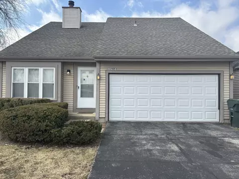 22452 Adams Dr, Richton Park, IL 60471