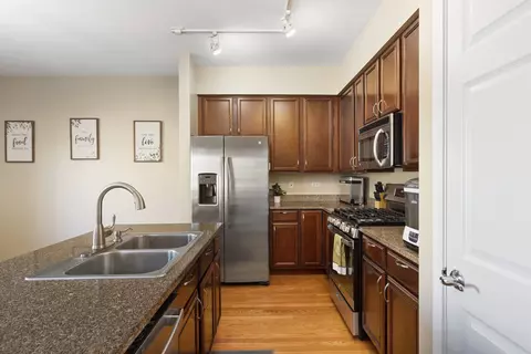 Kitchen - 342 E 25th Pl #22, Chicago, IL 60616 photo 3 of 4