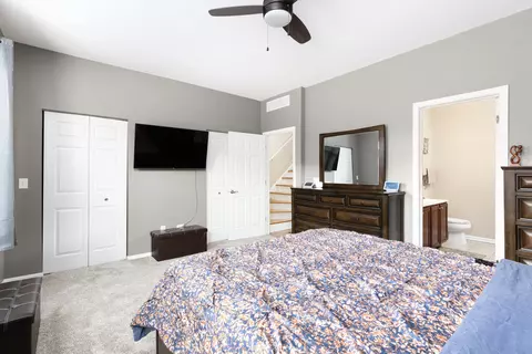 Bedroom - 342 E 25th Pl #22, Chicago, IL 60616 photo 2 of 3