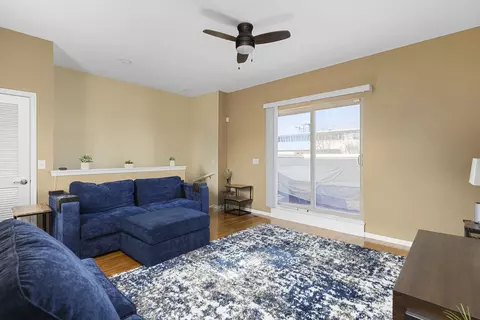 Living - 342 E 25th Pl #22, Chicago, IL 60616 photo 4 of 4