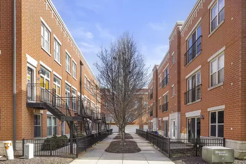342 E 25th Pl #22, Chicago, IL 60616