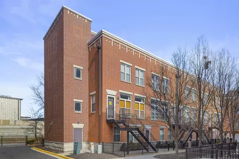 Exterior - 342 E 25th Pl #22, Chicago, IL 60616 photo 2 of 6