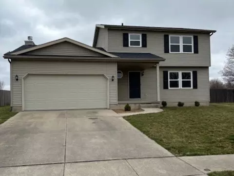 1216 Newcastle Dr, Bloomington, IL 61704