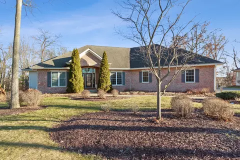 Exterior - 7359 Timber Ridge Rd, Roscoe, IL 61073 photo 3 of 12