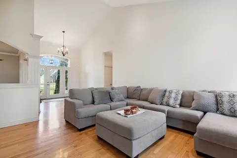 Living - 7359 Timber Ridge Rd, Roscoe, IL 61073 photo 4 of 9