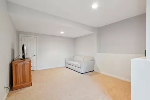 Living - 7359 Timber Ridge Rd, Roscoe, IL 61073 photo 7 of 9