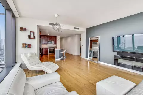 Living - 60 E Monroe St #3107, Chicago, IL 60603 photo 2 of 10