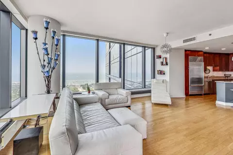 Living - 60 E Monroe St #3107, Chicago, IL 60603 photo 6 of 10