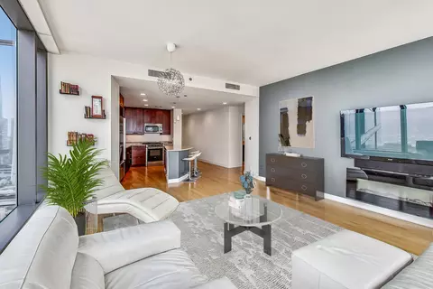 Living - 60 E Monroe St #3107, Chicago, IL 60603 photo 3 of 10