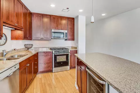Kitchen - 60 E Monroe St #3107, Chicago, IL 60603 photo 2 of 5